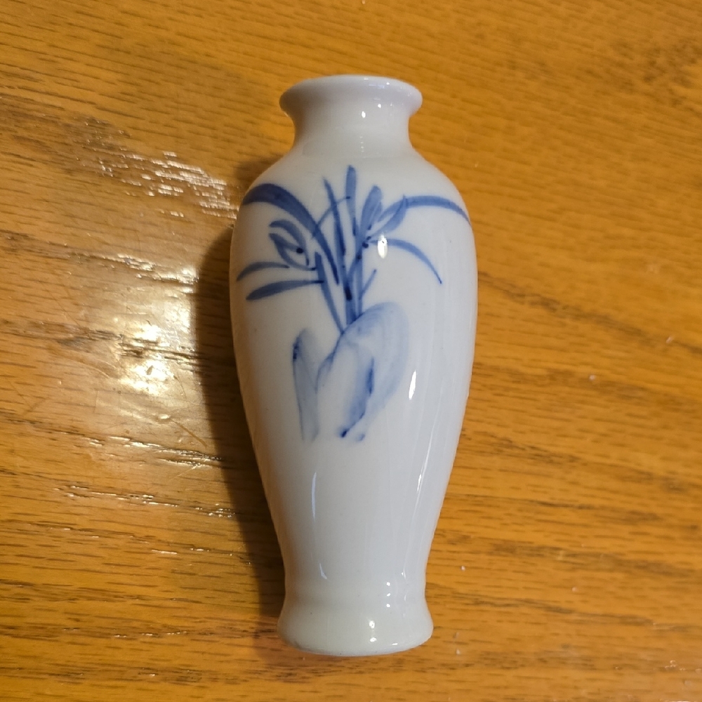Vintage Porcelain Bud Vase Japanese Porcelain Hand Painted